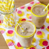 Aansteker Treat Recipe: Frozen Banana-Peanut Butter Chocolate Chip Milkshakes