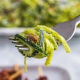 Kesäkurpitsa Noodle Salad with Pesto 